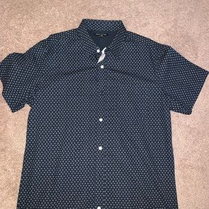 Short sleeve button down